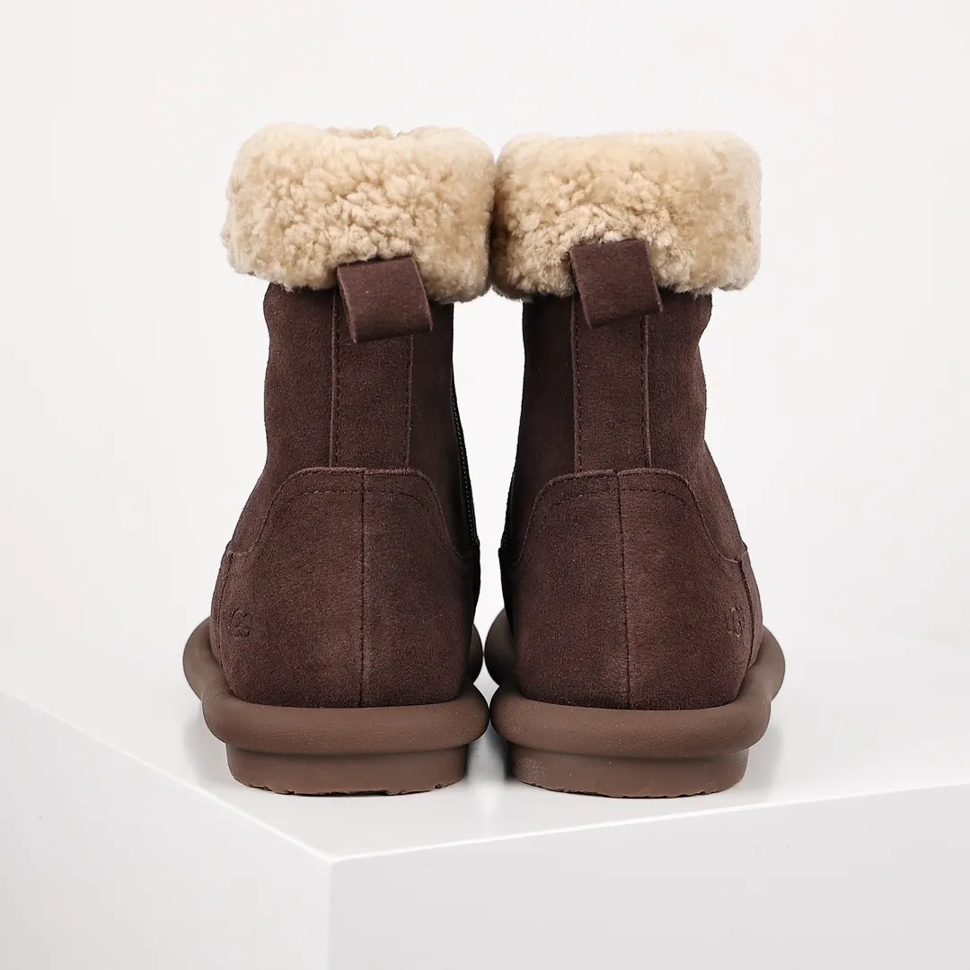 Pick up locally 💰720 The core recommendation is good price 𝐔𝐠𝐠 23 popular handmade sheep's curly boots Maillard girl's dream boots Korean and Korean style Fully handmade first-layer cow suede Teddy sheep's curly wool lining The combination has a great autumn and winter atmosphere Size: 35 36 37 38 39 40